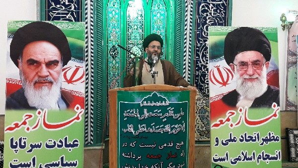 حجت الاسلام والمسلمین سیدمصطفی محمدی:حرکت انقلابی یعنی سرنگونی پهپاد امریکایی که جهانی را به بهت و حیرت کشانده است به طوری که ترامپ شبانه و هرشب خواب می بیند که پهپاد ایران را سرنگون کرد که این خواب آشفته را به گور می برد که او نمی تواند حتی کرکس و عقاب ایرانی را بزند چه رسد به پهپاد ایرانی ؛این تفکر انقلابی است کاری کرد که ترامپ در خواب پهپاد می زند و نتانیاهو در تورقوزآباد تاسیسات هسته ای سری و بمب اتمی و انبار هسته ای مخفی ایران را کشف می کند.
