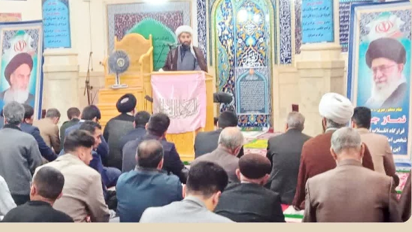 کارگر هم از نظر شان شخصی و شخصیتی در عظمت و قداست است و هم از نظر شرایط کنونی مجاهد جهاد اقتصادی است