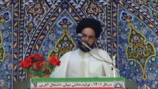 طبق آیات قرآن خداوند چهار موهبت بسیار بزرگ و باعظمت به پیامبر (ص) عنایت فرموده : قرآن عظیم، خلق عظیم،فضل عظیم،ملک و حکومت عظیم.
