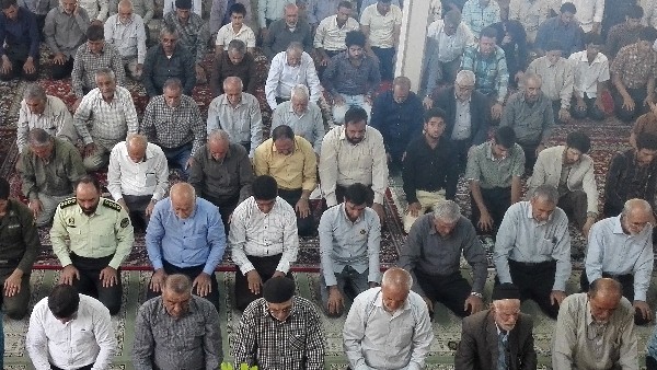 رهبرعظیم الشان انقلاب: مسؤولان مراقب باشند از سهل‏انگارى، تنبلى، اشرافى‏ گرى، تكبر نسبت به مردم، و تكیه به جایگاه چند روزه ریاستى اجتناب كنند.