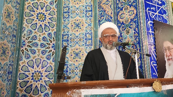 قطعا حضرت اُم البنین (س) قُلّه الگویِ تربیتیِ مناسب برای تربیتِ إنسانهایِ زمینه سازِ ظهور و حماسی همچون حضرت قمر مُنیر بنی هاشم آقا أباالفضل العباس علیه السلام می باشد.