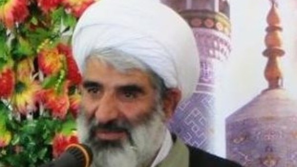 امام جمعه بادرود: مردم و مسئولان مجری عملی تحقق شعار حمایت از کالای ایرانی باشند/ بعضی از سهل انگاری ها ضررهای جبران ناپذیری به طبیعت وارد می کند