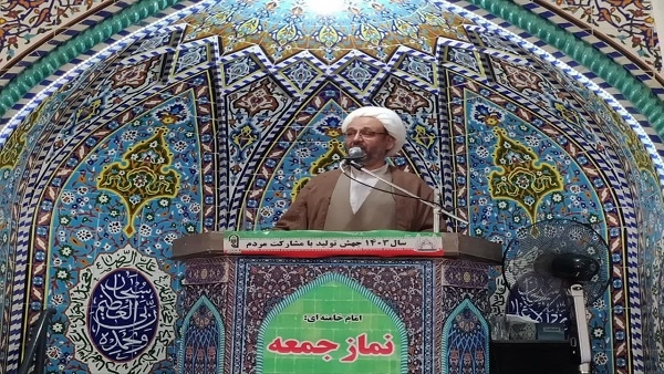در عرصه سیاسی و بین المللی ، امروز نه تنها مسئله اول جهان اسلام بلکه مسئله اول بشریت ، فلسطین هست که باید به آن پرداخته شود.