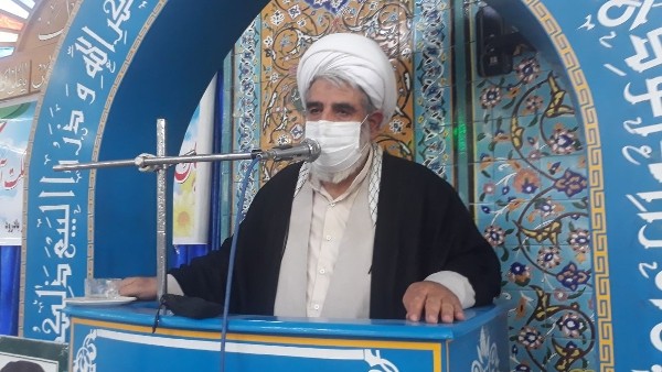 امام جمعه بادرود: نظام آموزشی، انسان ساز باشد