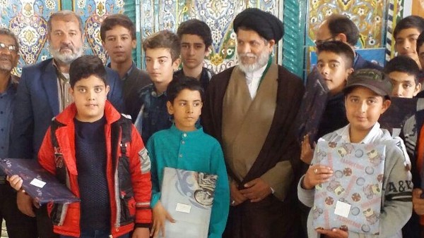 مقام معظم رهبری : آن چیزی که ما در روز مبعث باید توجه به آن بکنیم این است که رسول خدا می خواهد رفع ظلم را به مردم بفهماند، راه اینکه مردم بتوانند با قدرتهای بزرگ مقابله کنند به مردم بفهماند.