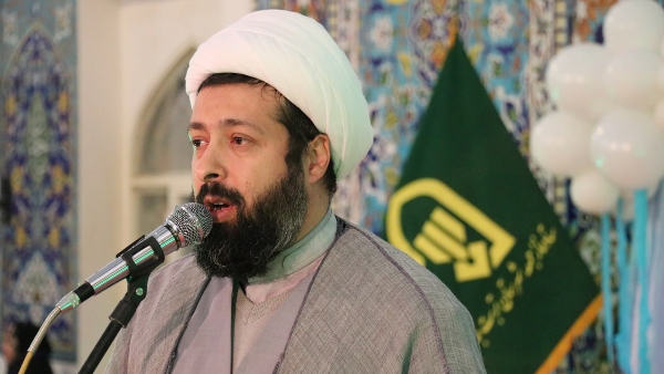 به دشمن نباید اعتماد کرد و غافل شد از پشت خنجر می زند