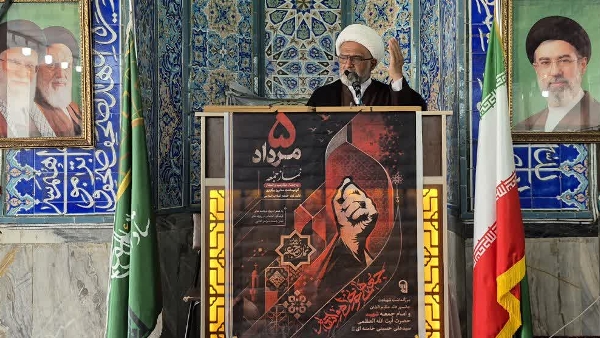 پنجم مرداد سالروز تأسیسِ نماز جمعه؛ نماز جمعه ذکرُ الله و کلید موفقیت، آرامش و رشدِ معنوی و مادی انسان أست.
