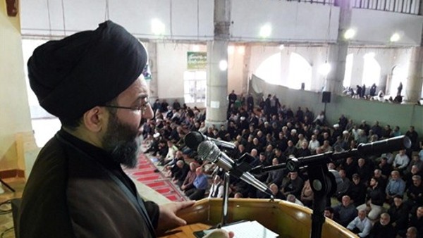 ما مسئولینی می خواهیم با تفکر انقلابی ،بعضی از مسئولین ما انقلابی نیستند،باید مسئولین ما انقلابی باشند ،وفادار به سیاست های نظام باشند،استکبار ستیز باشند،مالک اشتر باشند