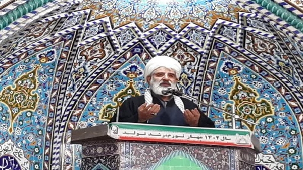 کسی که خالص ترین عبادت های خود را به پیشگاه ذات باری تعالی هدیه کند خداوند برترین و ارزشمندترین مصلحت های او  را به سویش فرو میفرستد.