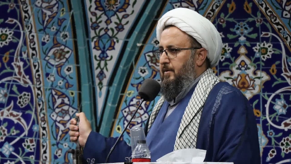 حجت الاسلام پاک نژاد خطیب موقت شهر عالیشهر: از این به بعد دشمنان بدانند که خلیج همیشه فارس، همیشه فارس خواهد ماند و دستان تجاوزکار قطع خواهد شد
