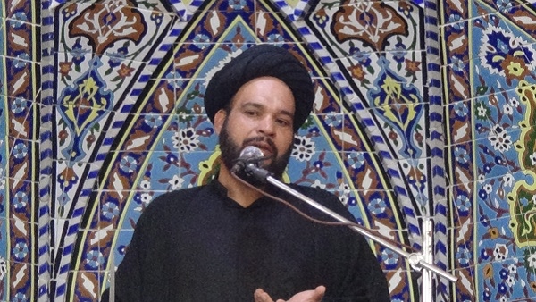 چنانچه خداوند میفرماید خدا اعمال صالح و عبادات را فقط از کسانی که تقوا دارند و جزء متقین هستند قبول میکند.