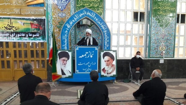حجت‌الاسلام علیرضا قاسمی در خطبه‌های نماز جمعه این هفته بادرود با تسلیت شهادت سرور و سالار شهیدان کربلا حضرت اباعبدالله الحسین (ع) از مردم فهیم و ولایتمدار منطقه بادرود که در لبیک به فرمان رهبر انقلاب در تبعیت از مصوبات ستاد ملی کرونا و رعایت پروتکل‌های بهداشتی کارنامه‌ای پرافتخار با تجاربی ریشه‌دار و عمیق در تعظیم شعائر مذهبی و دینی و به خصوص سنت شکوهمند عزاداری آفریدند تشکر کرد و اظهار داشت: از خدمات صادقانه و خالصانه تمامی مردم این منطقه به ویژه مسئولانهیات مذهبی، وعاظ و سخنرانان مداحان و ذاکران اهل بیت(ع) به دلیل آفریدن حماسه بزرگ عزای سیدالشهدا ویاران باوفایش قدردانی می‌کنیم.
