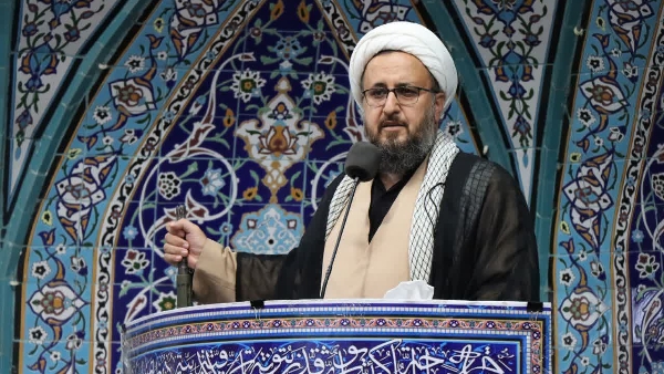 حجت الاسلام پاکنژاد خطیب موقت شهر عالیشهر: اربعین اباعبدالله الحسین (ع) و این پیاده روی عظیمی که چند سالیست رخ داده است صرفا یک یادآوری تاریخی نیست بلکه یک نگاه به آینده است یک حرکت عظیم تمدنی برای ظهور امام زمان (عج) است