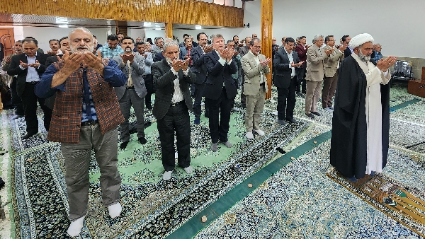 أغلبِ عقب افتادگیِ خدمت بمردم در هر حوزه بخاطر إجرایِ سلایقِ شخصی و عدم همکاری و عدمِ تعامل زیرِ محورِ ولایت و إمامت أست.