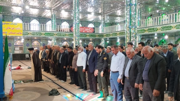 امام جمعه بادرود گفت: هرگونه مذاکره باید شجاعانه و مبتنی بر منافع ملی باشد و ملت ایران در برابر فشارها و تهدیدهای دشمنان سرسختانه ایستادگی می‌کند.