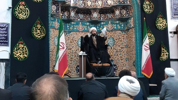 اجرای دین در جامعه و اون چیزی که باعث میشه جامعه ما جامعه دینی باشه  به خداوند متعال در قرآن از ما نخواسته که ما داخل خونمون انسان خوبی باشیم