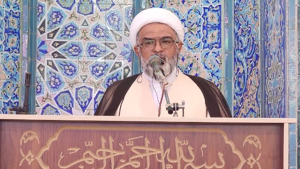 همه أیام مخصوصاً أیامِ غدیر را باید به بیانِ فضائلِ مولا أمیرالمؤمنین(ع) إختصاص داد. سیصد آیۀ قرآن مصداقِ أتَمِ أمیرالمؤمنین(ع) أست که أهلِ ‌سُنت برای آیاتِ نازل ‌شدهٔ دربارهٔ حضرت کتاب مستقل نوشته‌ اند!