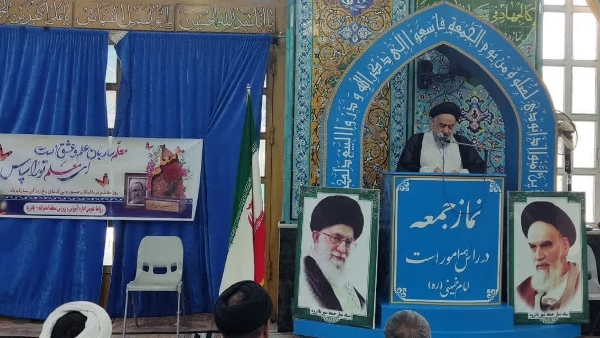 حجت‌الاسلام سیدحسن سیدمحمدی در خطبه‌های نماز جمعه بادرود با گرامیداشت یاد و خاطره استاد شهید مطهری و شهدای فرهنگی و‌ تبریک روز معلم و تأکید بر ضرورت جهاد تبیین در جامعه، اظهار داشت: علم و بصیرت، مسیر روشن را نشان می‌دهد و توطئه‌های دشمن را خنثی می‌کند