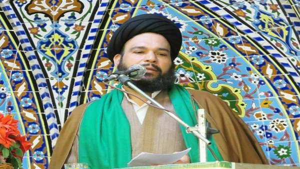 در بعضی از تفاسیر اشاره شده منظور از عبادالرحمان وجود ائمه معصومین ع هستند و امام صادق (ع) یکی از عبادالرحمان است