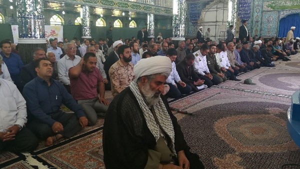 امام جمعه بادرود: تکمیل باند دوم جاده بادرود به کاشان از مطالبات اصلی مردم منطقه است/ گره زدن اقتصاد کشور به برجام بزرگترین اشتباه محاسباتی مسئولان بود