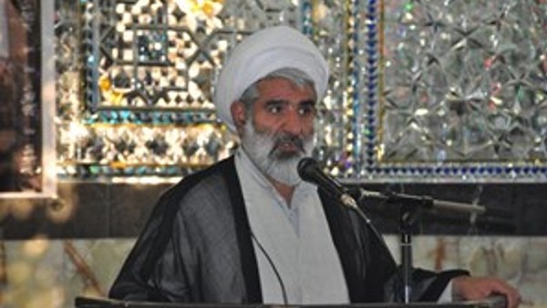 امام جمعه بادرود در خطبه‌های نمازجمعه این هفته گفت: در آستانه چهل و دومین سالگرد پیروزی انقلاب اسلامی قرار داریم ؛ دهه مبارک فجر انقلاب اسلامی یکی از ماندگارترین دهه تاریخ معاصر ایران است. حجت الاسلام علیرضا قاسمی افزود: بفرموده حضرت امام(ره) ، رمز پیروزی انقلاب اسلامی وحدت کلمه بوده و این پیروزی مدیون حضور همه طبقات مردم و وحدت همه آحاد ملت است.