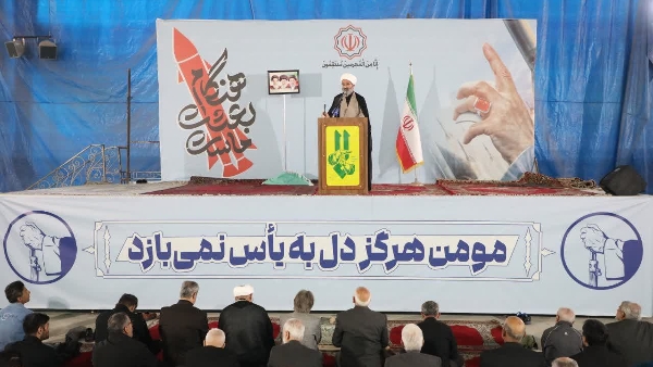 باید باور داشته باشیم که خدا پشتیبان و حامی مؤمنان است / کسی که خدا را دارد از برج و باروی دشمن ترسی ندارد