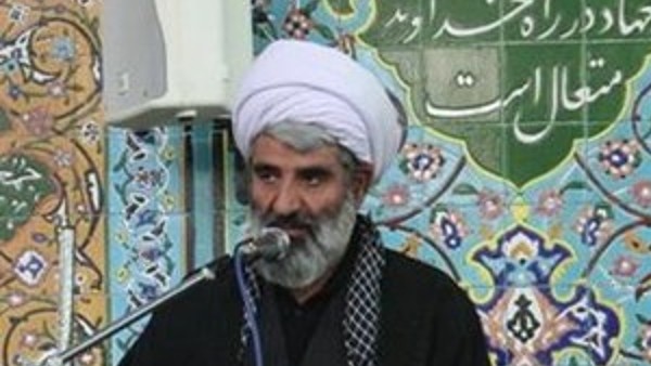 امام جمعه بادرود: بیکاری و تجمل گرایی به عنوان موانع ازدواج پدر مردم را درآورده است/ هزینه ناهار و شام در مراسم عزا را صرف خرید جهیزیه برای نوعروسان زیر پوشش نهادهای حمایتی کنید