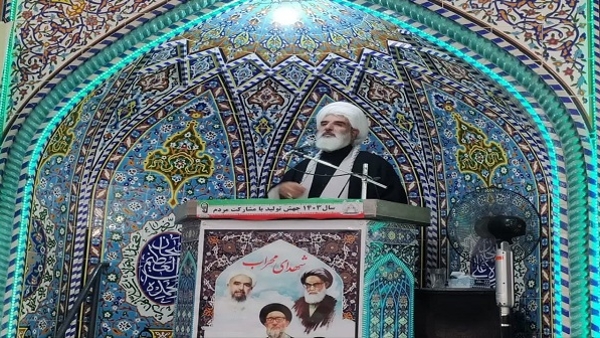 نباید گفت که سلمان فارسی از فارس یا از ایران است بلکه باید گفت فارس و ایران از سلمان فارسی است.