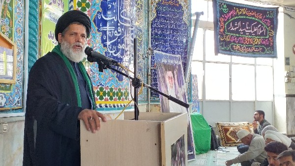 لازم  است كه انسان دائما در حال مراقبه از نفس خويش باشد و لحظه‏ اى هم زمام نفس را به دست شيطان ندهد