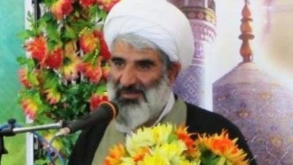 امام جمعه بادرود: مهمترین وظیفه دولتمردان گره گشایی از مشکلات اقتصادی مردم است