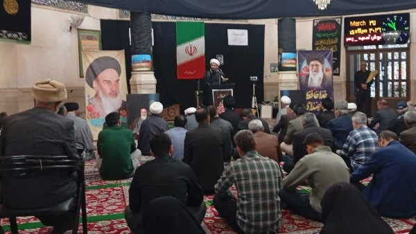 از مهمترین آثار رهبری شهید به اذعان تحلیلگران عالم ، تربیت جامعه مدافع حق و حاضر در صحنه است که همان مبعوث شدن مردم است .