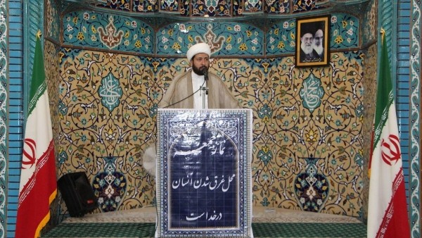 فاجعه بزرگ در مسأله مفاسد اقتصادی، تخریبِ اعتماد عمومی به نظام است. آسیب اجتماعیِ مفاسد اقتصادی از آسیب هایِ اقتصادی آن بدتر است.