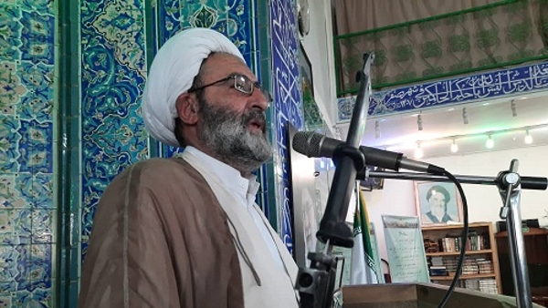 مشکلات کنونی کشور محصول عدم توجه به نسخه أصیل إنقلاب و گفتمان ولایت است. نقطه محوری در جنگ شناختی با اولویت جنگ اقتصادی یک نکته جعلی و دروغین است و آن اینکه 