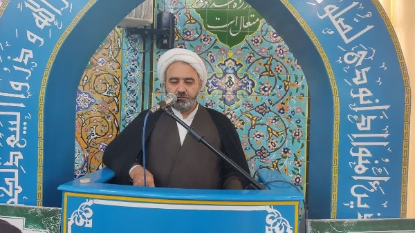نیاز امروز جامعه جهاد تبیین است  حجت‌الاسلام ابوالفضل کلثومی امام‌جمعه موقت بادرود نیز با گرامیداشت سالگرد شهید حاج قاسم سلیمانی گفت: حاج قاسم سلیمانی یک انسان صادق و روراستی بود و اخلاص او باعث موفقیت در کارها شد و ما امروز هم در کشور خودمان چه شخصیت‌هایی وجود دارند که شخصیت‌های ماورایی نیستند و با اخلاص و تعهد و تقوا به این مقام‌ها رسیدند.