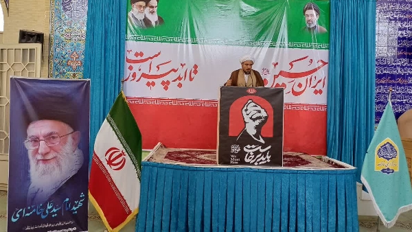 زن در اسلام باید در موضوعات سیاسی اجتماعی فعال باشد اما با حفظ عفت