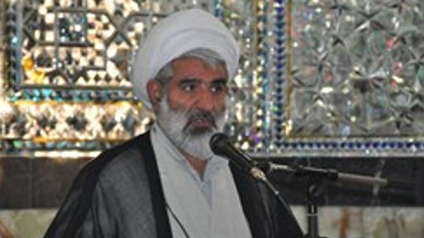امام جمعه بادرود در خطبه های نماز جمعه این هفته به سخنان رهبری در سالروز حماسه قیام ۱۹ دی مردم قم اشاره کرد و گفت: به فرموده مقام معظم رهبری 
