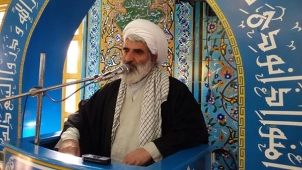 امام جمعه بادرود: امنیت موجود در جامعه مدیون تلاش های نیروی انتظامی است