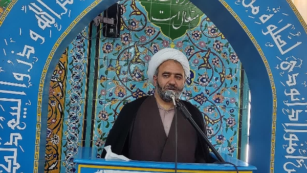 حجت‌الاسلام ابوالفضل کلثومی امام‌جمعه موقت بادرود ضمن تسلیت شهادت شهیدان رجایی و باهنر گفت، این روز به‌عنوان روز مبارزه با تروریسم نام‌گذاری شده است، شخصیت شهیدان رجایی و باهنر نیاز به مطالعه و تبیین برای جامعه دارد