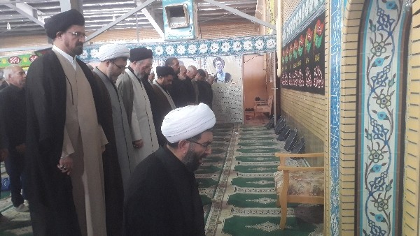 مام جمعه رفسنجان در خطبه های نماز جمعه این هفته مطرح کرد؛ عراق انصافا برای زوار اباعبدالله الحسین(ع) سنگ تمام گذشت