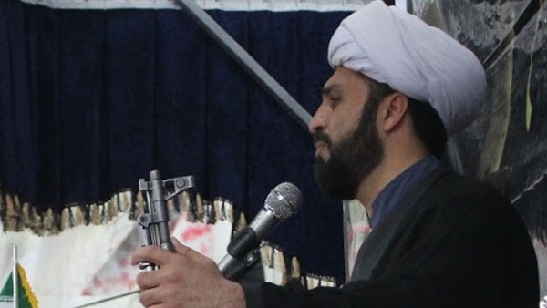 با چشمانی باز کسانی را انتخاب کنید که در درجه اول با ایمان باشند و ضمن کاردانی و لیاقت رای مردم را امانت بدانند و به اعتماد مردم پاسخ صحیح بدهند