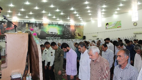 در مقابل کفر و استکبار هر جایی که باشد کمک میکنیم