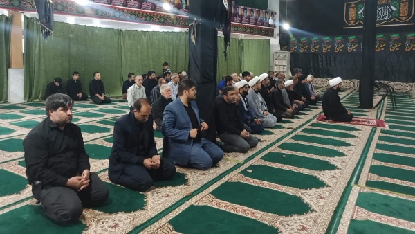 امروز هم دشمن همین کار را می کند امروز جنگ اقتصادی با حربه رسانه ودورغ پردازی ها اتفاق می افتد.