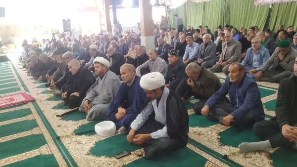 مومن واقعی اهل بصیرت است اهل جهاد ومجاهده  ومقاومت است.