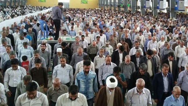 ما با هیچ کس تعارف نداریم ما خود را مدیون ارزش های دین و انقلاب می دانیم و اجازه نمی دهیم این ارزش ها کمرنگ شود.