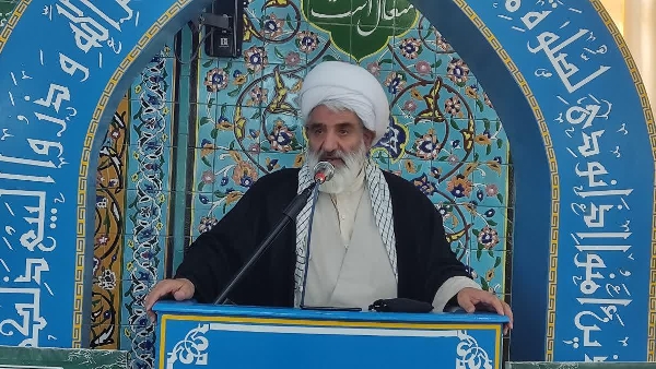 امام جمعه بادرود با بیان اینکه باید به حکم الهی برای لیدرهای اغتشاشات، اشد مجازات و مجازات عبرت آمیز در نظر گرفته شود، گفت: هیچ تردیدی نیست که لیدرهای اغتشاش از خارج تغذیه و هدایت می‌شوند و پول می‌گیرند.