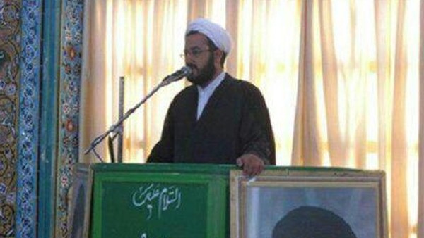 امام جمعه موقت بادرود: مسئولان با سوداگران و دلالان بازار با جدیت برخورد کنند
