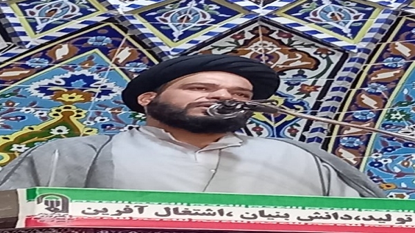 زمینه پیشرفت این است که انسان خودش را کوچک بداند. کسی که تکبر دارد پیشرفت نمیکند پس تکبر مانع از بزرگ شدن حقیقی انسان است