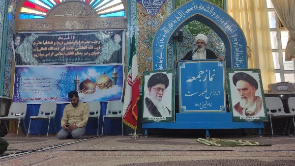 امام جمعه بادرود تاکید کرد: لزوم برخورد قاطع با عوامل داخلی فیلم عنکبوت مقدس