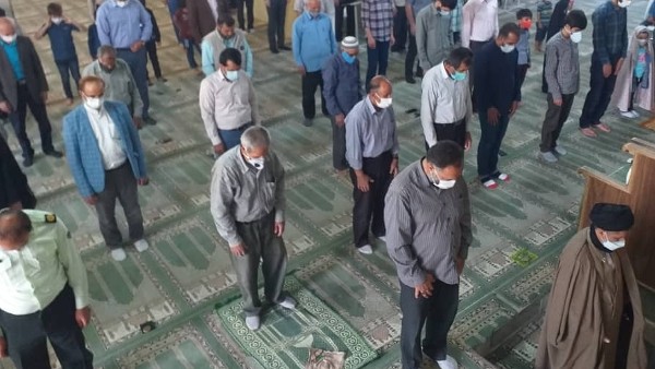 امام خامنهای(مدظلهالعالی): ارتباط با مردم، یك ارتباط دوجانبه و تنگاتنگ است؛ مردم به روحانى مىرسند، روحانى به مردم مىرسد. رسیدگى روحانى به مردم هم فقط مسألهگویى نیست، در حالى كه در بین ما اینطورى جا افتاده است. روحانى گرهگشایى مىكند