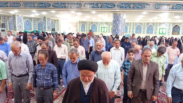 امام جمعه نطنز در خطبه نخست، با توصیه نمازگزاران به تقوای الهی، با اشاره به سبک زندگی اسلامی و موضوع «زیست عفیفانه» اظهار کرد: سبک زندگی‌ای که بر اساس دستورات شرع مقدس اسلام شکل گیرد، انسان را به حیات طیبه می‌رساند و حیات طیبه، مقصد نهایی مؤمن است.
